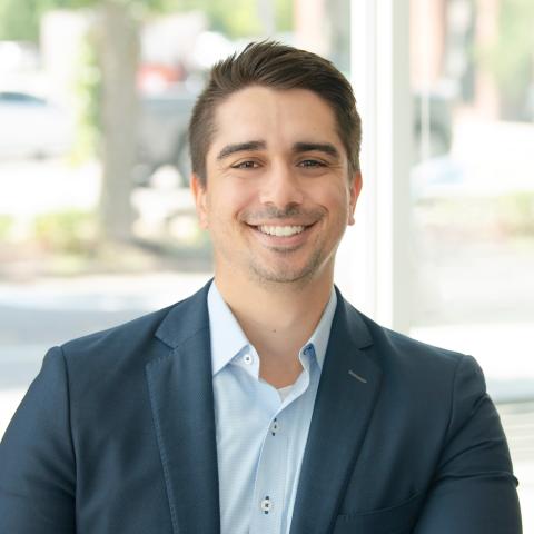 Austin Mikolaities headshot